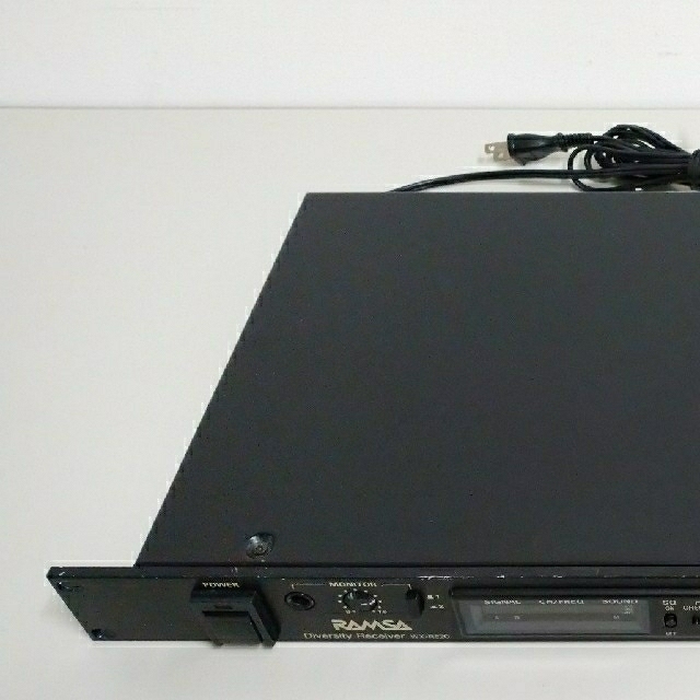 【ジャンク品】RAMSA 800MHz帯ワイヤレス受信機 WX-R820