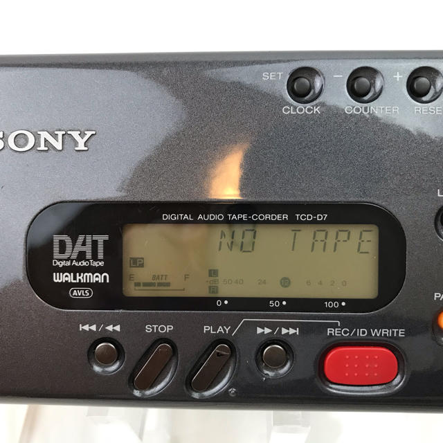 オーディオ機器 ポータブルプレーヤー SONY DAT ウォークマン WALKMAN TCD-D7 オーディオ機器 ポータブルプレーヤー SONY DAT ウォークマン WALKMAN TCD-D7