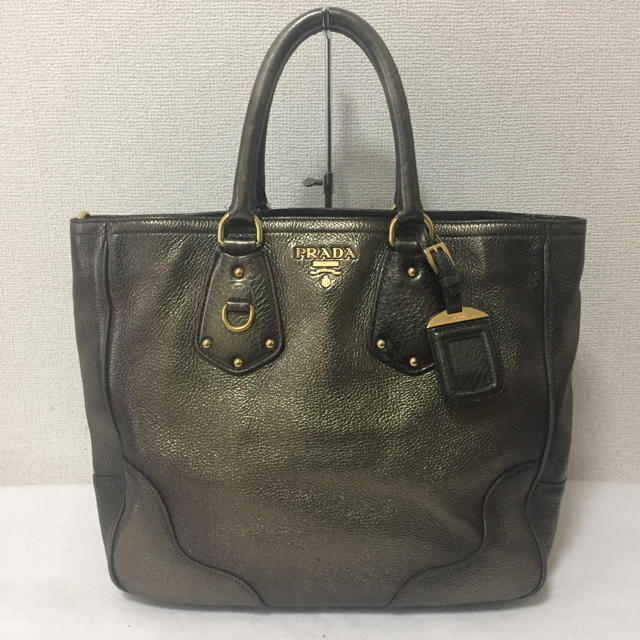 【PRADA】トートバッグ★　オールレザー　ビジネスシーンに！　メタリック