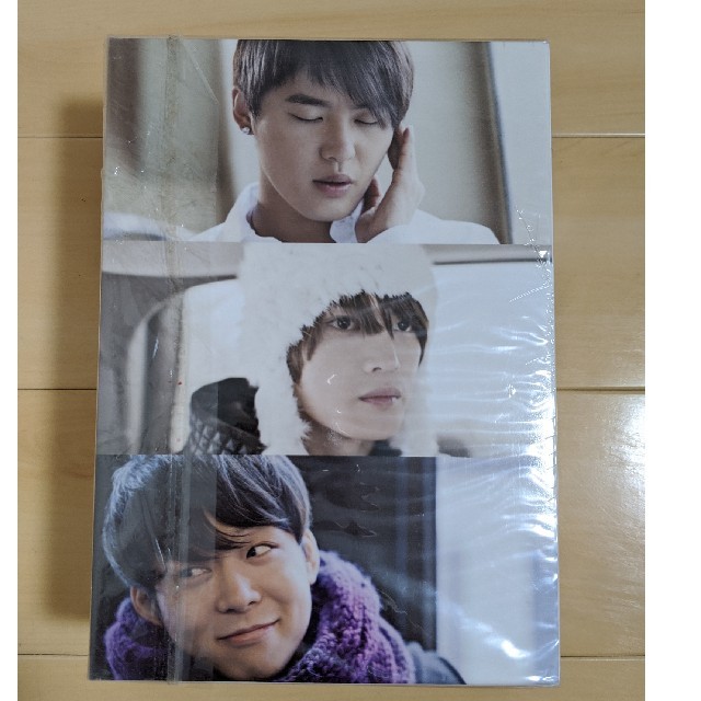 JYJ(ジェイワイジェイ)のJYJ 3HREE VOICE DVD　美品　中古 エンタメ/ホビーのCD(K-POP/アジア)の商品写真