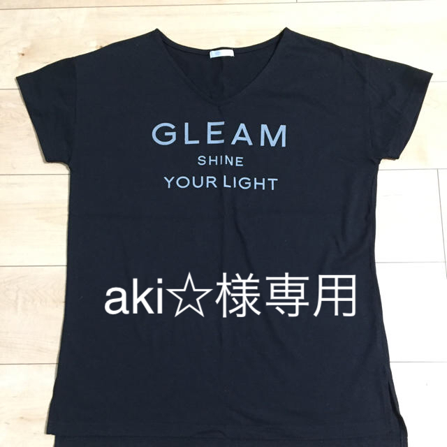 HONEYS(ハニーズ)のＶネックＴシャツ レディースのトップス(Tシャツ(半袖/袖なし))の商品写真