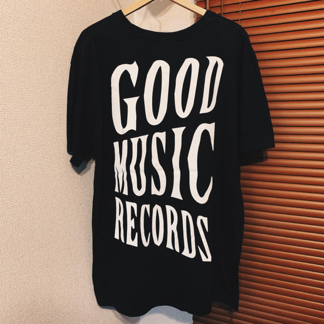 OFF-WHITE(オフホワイト)のGOOD MUSIC RECORDS : レーベルロゴ Tシャツ カニエ着用 メンズのトップス(Tシャツ/カットソー(半袖/袖なし))の商品写真