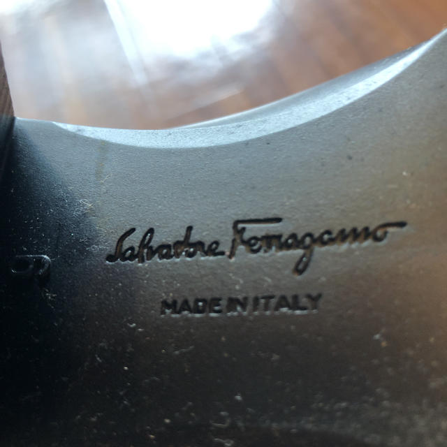 Salvatore Ferragamo(サルヴァトーレフェラガモ)のフェラガモ  レインブーツ黒23センチ レディースの靴/シューズ(レインブーツ/長靴)の商品写真