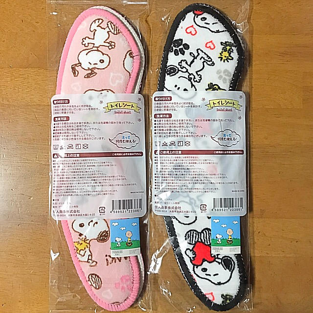 SNOOPY(スヌーピー)のスヌーピー トイレシート ２枚セット × ２ケ インテリア/住まい/日用品のラグ/カーペット/マット(トイレマット)の商品写真