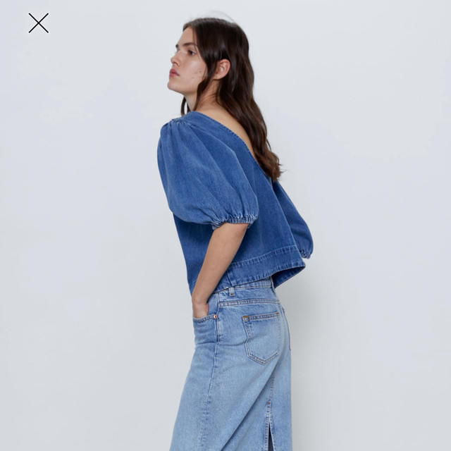 ZARA(ザラ)のZARA 今期 パフスリーブデニムブラウス L レディースのトップス(シャツ/ブラウス(半袖/袖なし))の商品写真