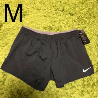 ナイキ(NIKE)のあやはゆ様専用　ショートパンツMサイズ&ブラトップ Sサイズセット(ショートパンツ)