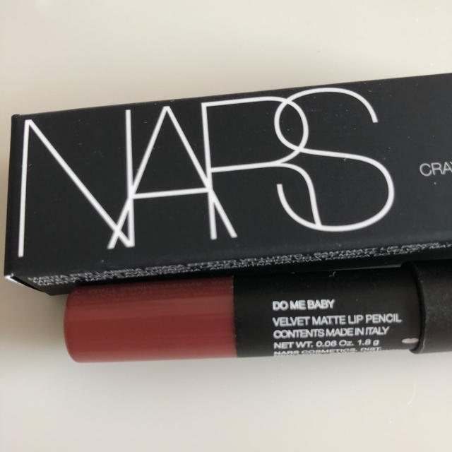 NARS(ナーズ)のNARS ベルベット マット リップ ペンシル 5863 DO ME BABY コスメ/美容のベースメイク/化粧品(リップライナー)の商品写真