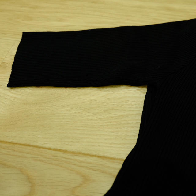 fifth(フィフス)のイレギュラーネック五分袖ニット レディースのトップス(カットソー(半袖/袖なし))の商品写真