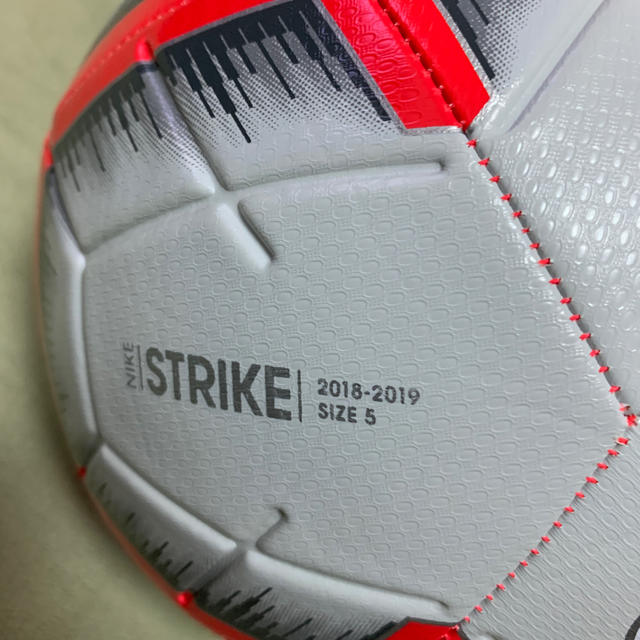 NIKE(ナイキ)のナイキ　５号球　 スポーツ/アウトドアのサッカー/フットサル(ボール)の商品写真