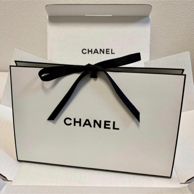 CHANEL(シャネル)の美品 シャネル オリガミバッグ 空箱 コスメ オリジナルボックス ギフト レディースのバッグ(ショップ袋)の商品写真