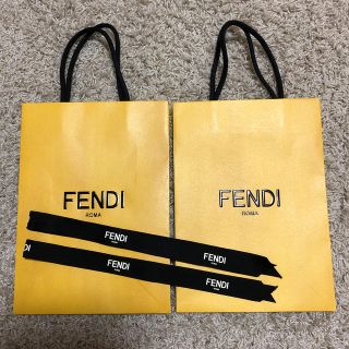 フェンディ(FENDI)の❤︎FENDI ショッパー　リボン❤︎(ショップ袋)