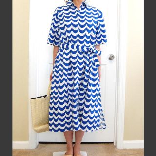 マリメッコ(marimekko)の新品【日本未入荷】マリメッコ×ユニクロ★シャツワンピース青白Sサイズ(ひざ丈ワンピース)