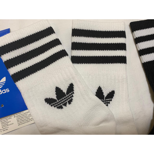 adidas(アディダス)の新品 adidas originals ミッド クルー ソックス 靴下 2足組 レディースのレッグウェア(ソックス)の商品写真