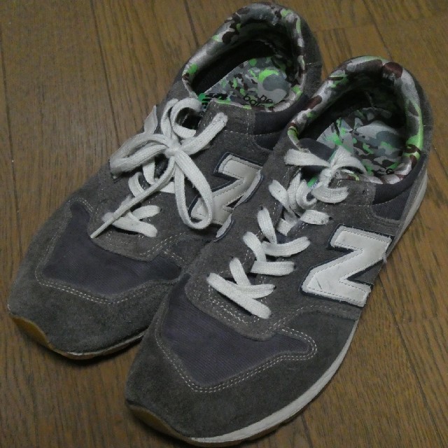 New Balance(ニューバランス)のたかいちさん専用  ニューバランス 996 スニーカー 27cm メンズの靴/シューズ(スニーカー)の商品写真