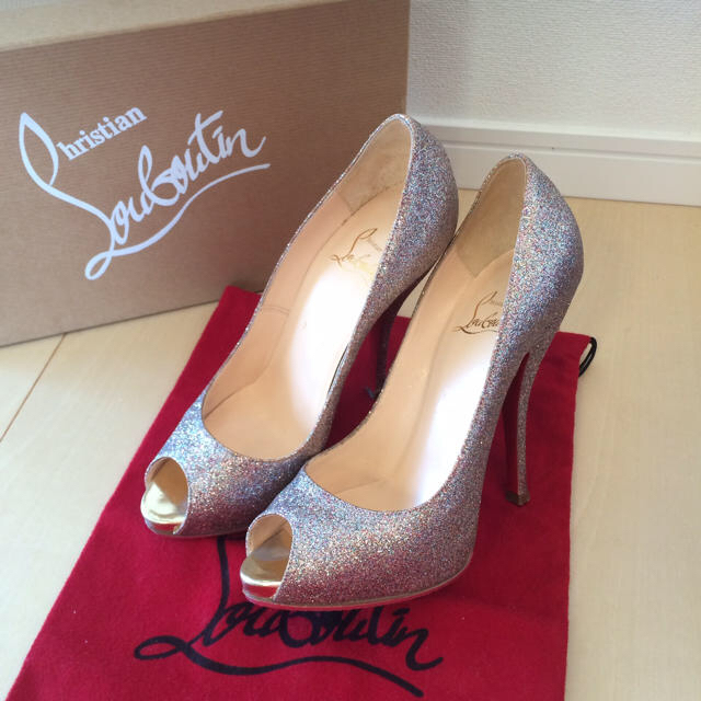 Christian Louboutin グリッターパンプス