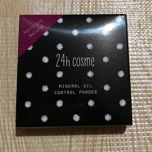 24h cosme(ニジュウヨンエイチコスメ)の24hコスメ  新品ミネラルオイルコントロールパウダー コスメ/美容のベースメイク/化粧品(フェイスパウダー)の商品写真