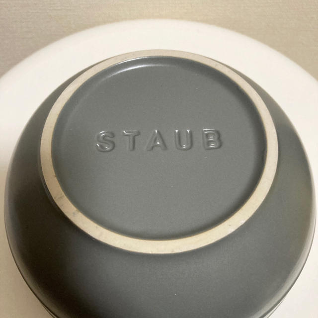 STAUB(ストウブ)の【新品】STAUB  ストウブ セラミック ボウル  マットグレー4個セット インテリア/住まい/日用品のキッチン/食器(食器)の商品写真