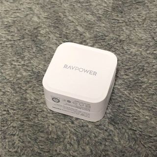 RAVPOWER 61W macbook 充電器(PC周辺機器)