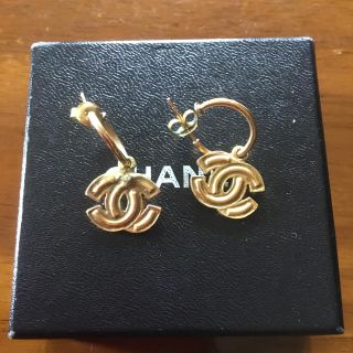 シャネル(CHANEL)のシャネルピアス　ゴールド（訳あり品）(ピアス)