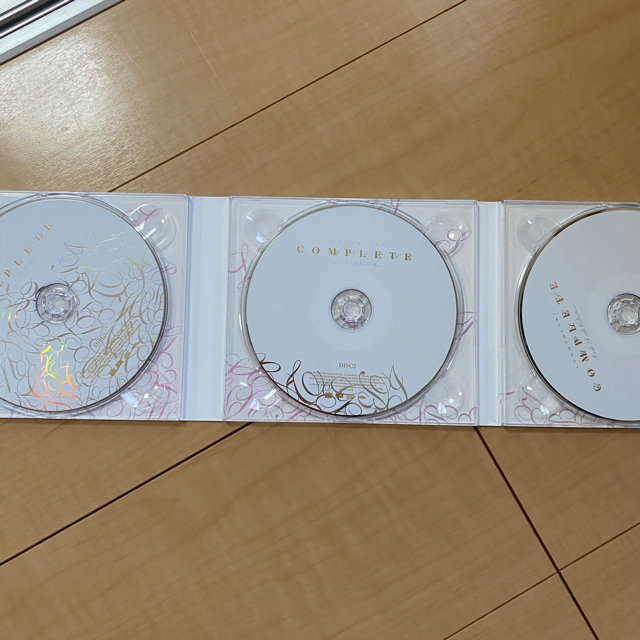 東方神起(トウホウシンキ)のComplete single A-side collection  エンタメ/ホビーのCD(K-POP/アジア)の商品写真
