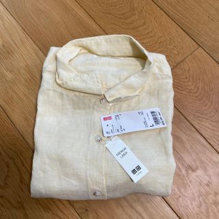 ユニクロ(UNIQLO)のユニクロ　UNIQLO リネンシャツ　イエロー　レディース　新品未使用(シャツ/ブラウス(長袖/七分))