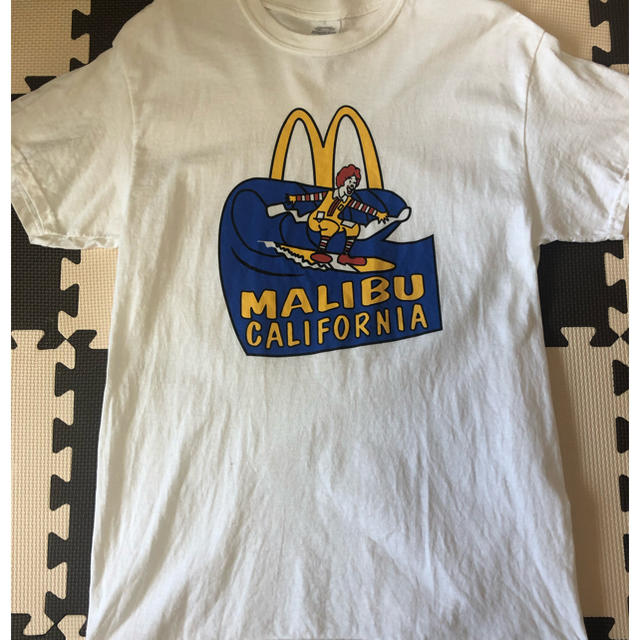 Ron Herman(ロンハーマン)のマクドナルド Tシャツ 波乗りドナルド マリブ店限定 ホワイト メンズのトップス(Tシャツ/カットソー(半袖/袖なし))の商品写真