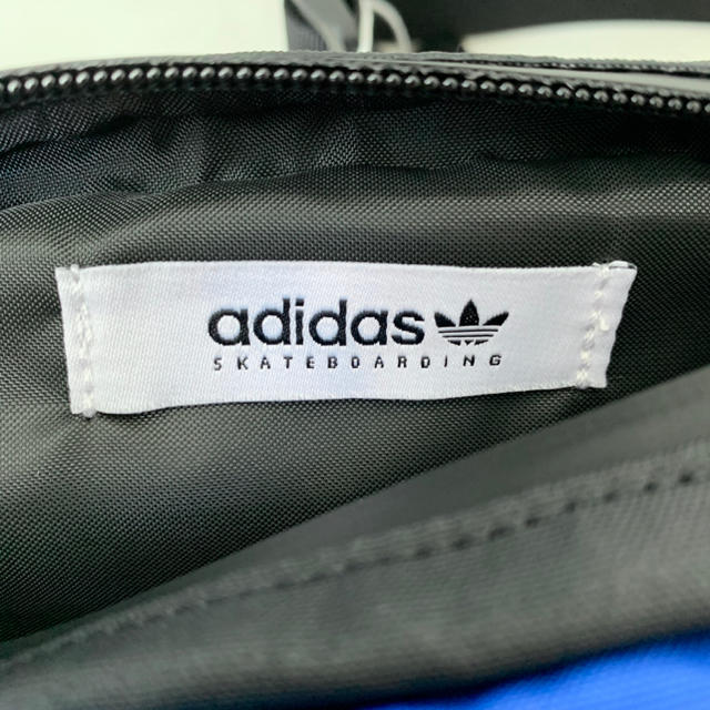 adidas(アディダス)のKing Gnu 常田大希 着用 adidas アディダス ウエストバッグ 新品 レディースのバッグ(ボディバッグ/ウエストポーチ)の商品写真