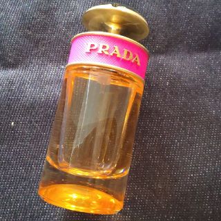 プラダ(PRADA)のPRADA☆香水☆CANDY(香水(女性用))