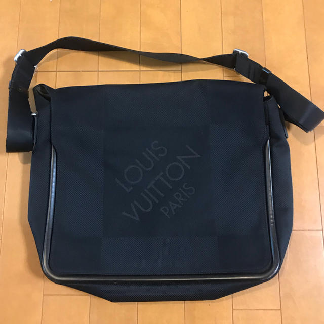 みーのお品♡ヴィトン　VUITTON　ショルダーバッグ　メサジュ　LOUIS　VUITTON