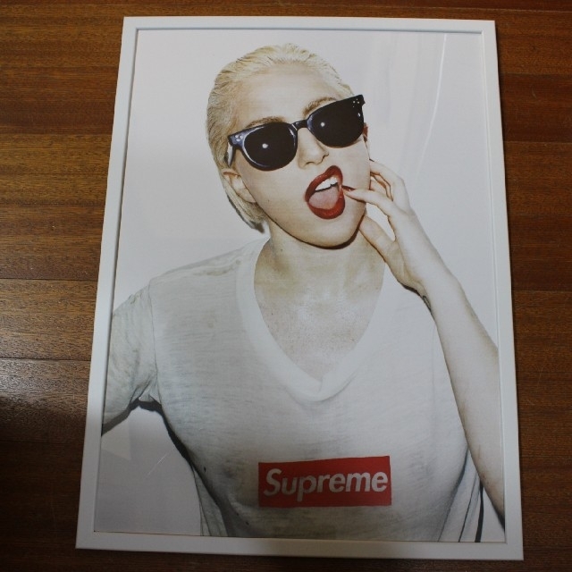 Supreme - 新品 Supreme レディガガ 白額付ポスター シュプリームの
