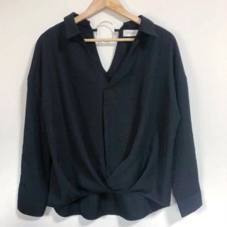 ザラ(ZARA)の首後ろのリングが可愛い(๑˃̵ᴗ˂̵)✨‼️❤️Pumpkin❤️Vネック(シャツ/ブラウス(長袖/七分))