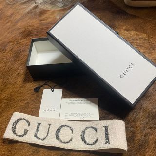 グッチ(Gucci)のGUCCI ヘアバンド　ユニセックス　正規品(ヘアバンド)