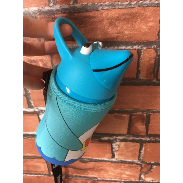 thermo mug(サーモマグ)の新品 サーモマグ thermo mug ステンレスボトル 水筒 ストロー付  キッズ/ベビー/マタニティの授乳/お食事用品(水筒)の商品写真
