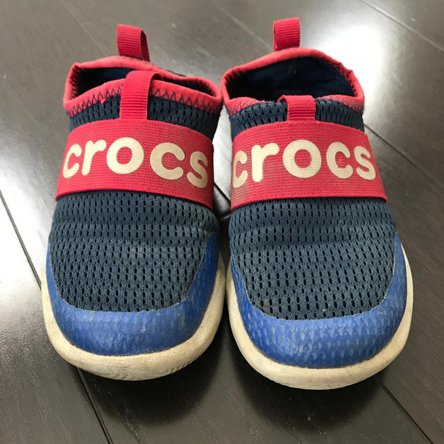 crocs(クロックス)のクロックス　靴 キッズ/ベビー/マタニティのキッズ靴/シューズ(15cm~)(スニーカー)の商品写真