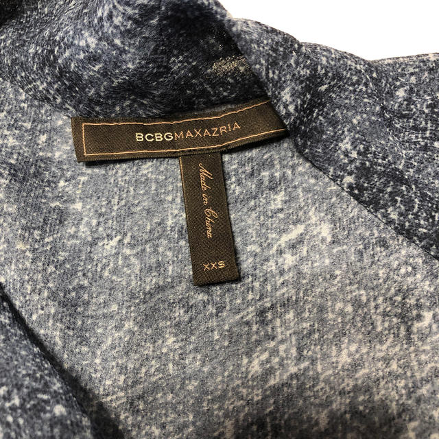 BCBGMAXAZRIA(ビーシービージーマックスアズリア)のBCBG Maxazria ノースリーブ　日本未入荷 レディースのトップス(カットソー(半袖/袖なし))の商品写真