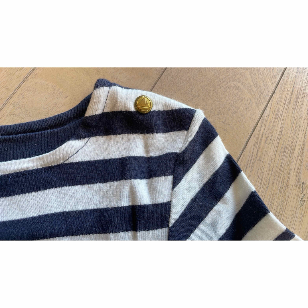 PETIT BATEAU(プチバトー)の☆安値！［プチバトー］金ボタンつきボーダーカットソー☆ キッズ/ベビー/マタニティのキッズ服女の子用(90cm~)(Tシャツ/カットソー)の商品写真