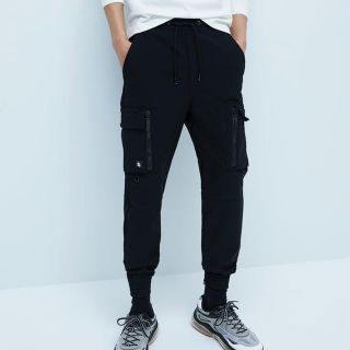 ザラ(ZARA)のZARA ソフトテクニカルカーゴパンツ(ワークパンツ/カーゴパンツ)