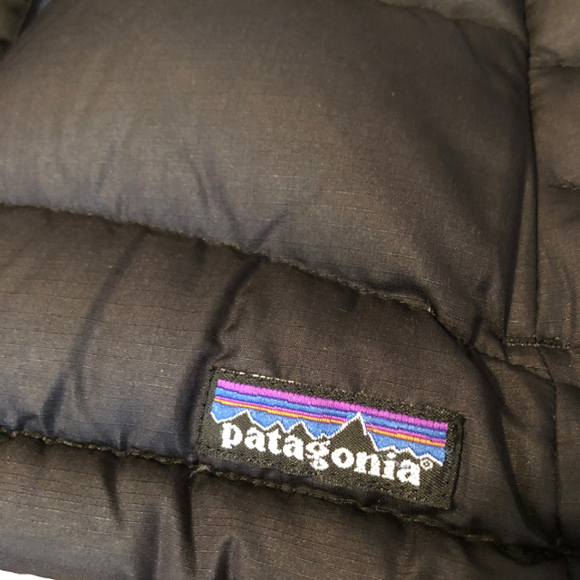 patagonia(パタゴニア)のパタゴニア　ダウン　レディースSサイズ〔ブラック〕 レディースのジャケット/アウター(ダウンジャケット)の商品写真