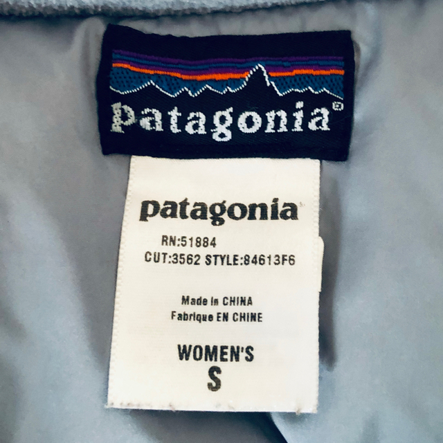 patagonia(パタゴニア)のパタゴニア　ダウン　レディースSサイズ〔ブラック〕 レディースのジャケット/アウター(ダウンジャケット)の商品写真