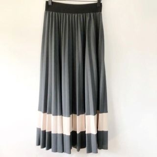 ザラ(ZARA)のいくさま専用❤️綺麗なプリーツ❤️ロングスカート(ロングスカート)