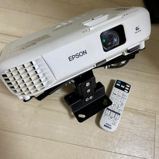 【品】EPSON プロジェクターEB-W05 吊り下げ器具付き