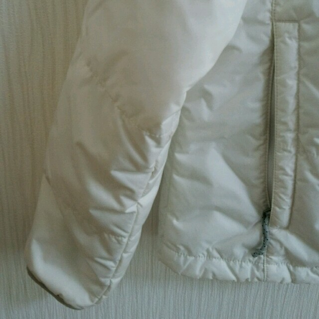 THE NORTH FACE(ザノースフェイス)のノースフェイスの白のジャケット レディースのジャケット/アウター(ナイロンジャケット)の商品写真