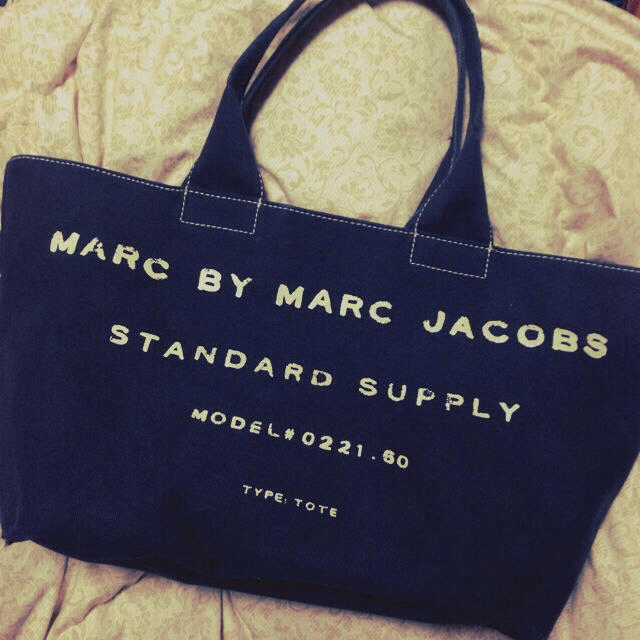 MARC JACOBS(マークジェイコブス)のマークバイ＊スタンダードサプライトート レディースのバッグ(トートバッグ)の商品写真