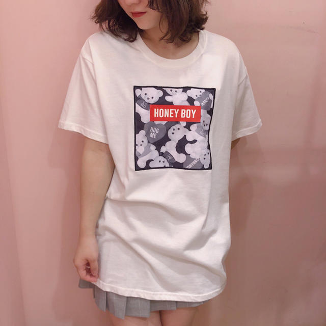 Honey Cinnamon(ハニーシナモン)のハニーシナモン　Tシャツ レディースのトップス(Tシャツ(半袖/袖なし))の商品写真