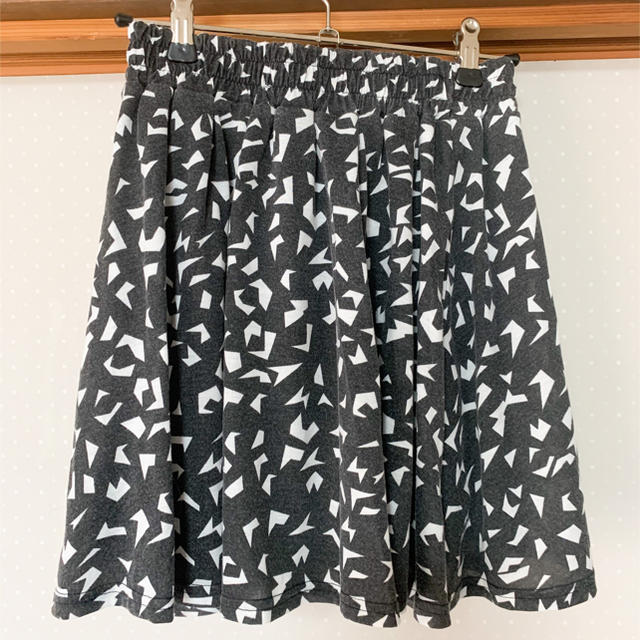 WEGO(ウィゴー)のフレア ミニスカート モノトーン レディースのスカート(ミニスカート)の商品写真