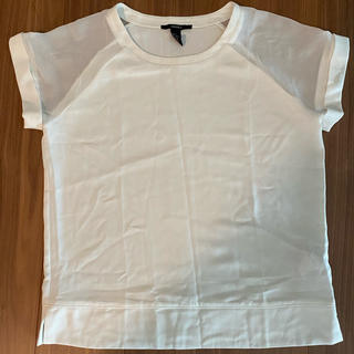 フォーエバートゥエンティーワン(FOREVER 21)のトップス　白Tシャツ(Tシャツ(半袖/袖なし))