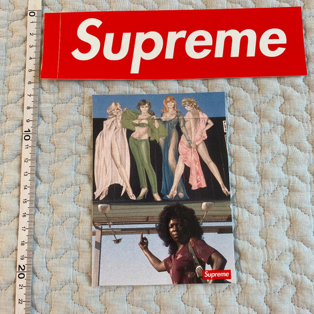 Supreme(シュプリーム)のsupremeステッカー2枚セット 自動車/バイクのバイク(ステッカー)の商品写真