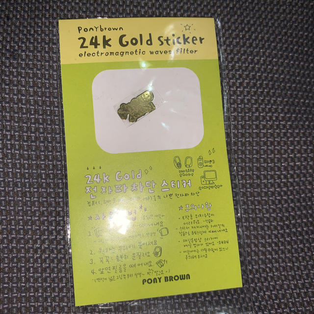 PONY BROWN 24K Gold Sticker ③ スマホ/家電/カメラのスマホアクセサリー(その他)の商品写真