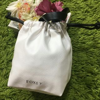 フォクシー(FOXEY)の新品フォクシー　ロゴ入りポーチ(ポーチ)