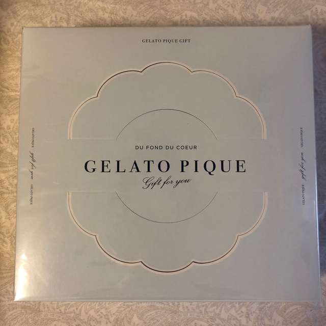 gelato pique(ジェラートピケ)の【新品未使用】gelato pique タオル ハンドソープ セット ジェラピケ インテリア/住まい/日用品の日用品/生活雑貨/旅行(タオル/バス用品)の商品写真